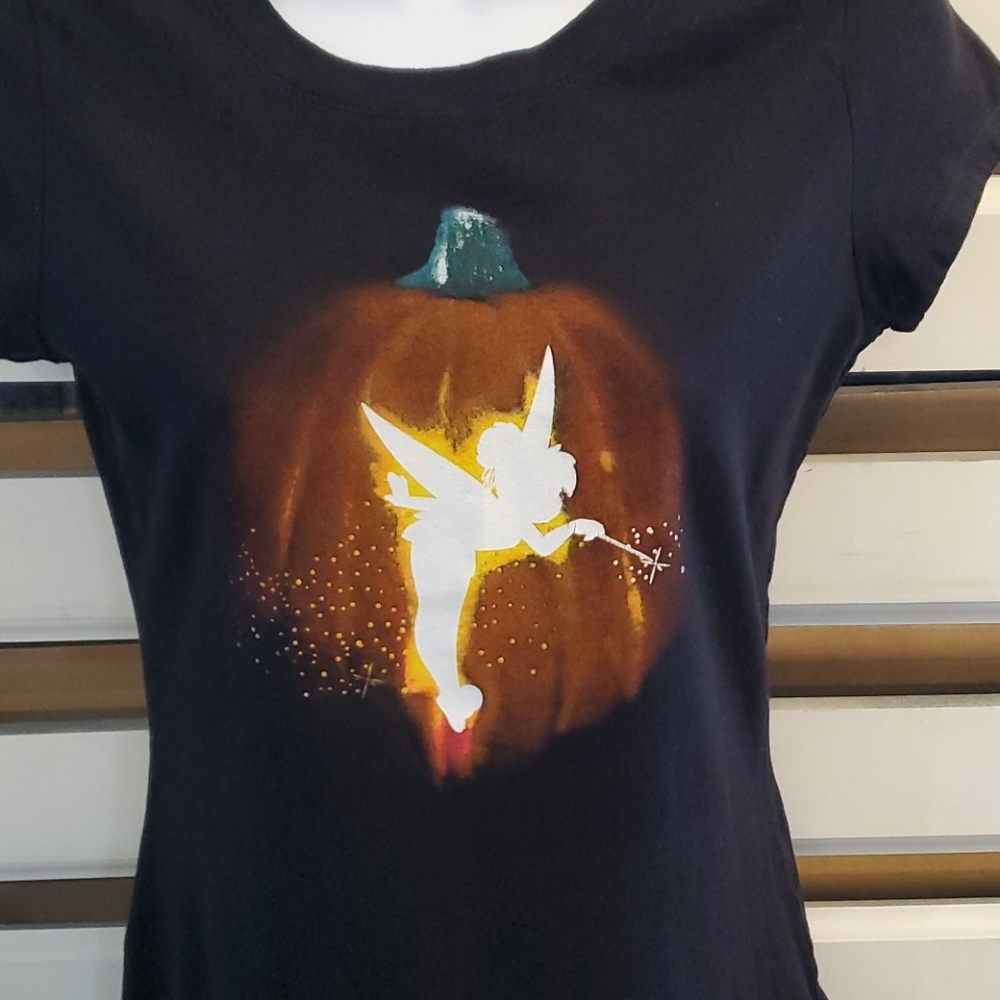 DISNEY  tshirt.      #1810